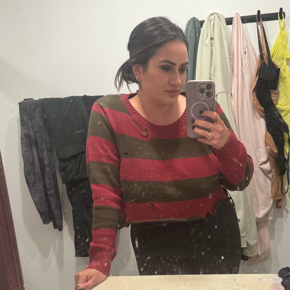 Freddy Krueger Sweater Dress cut into a sweater shirt + hat + hand accessory